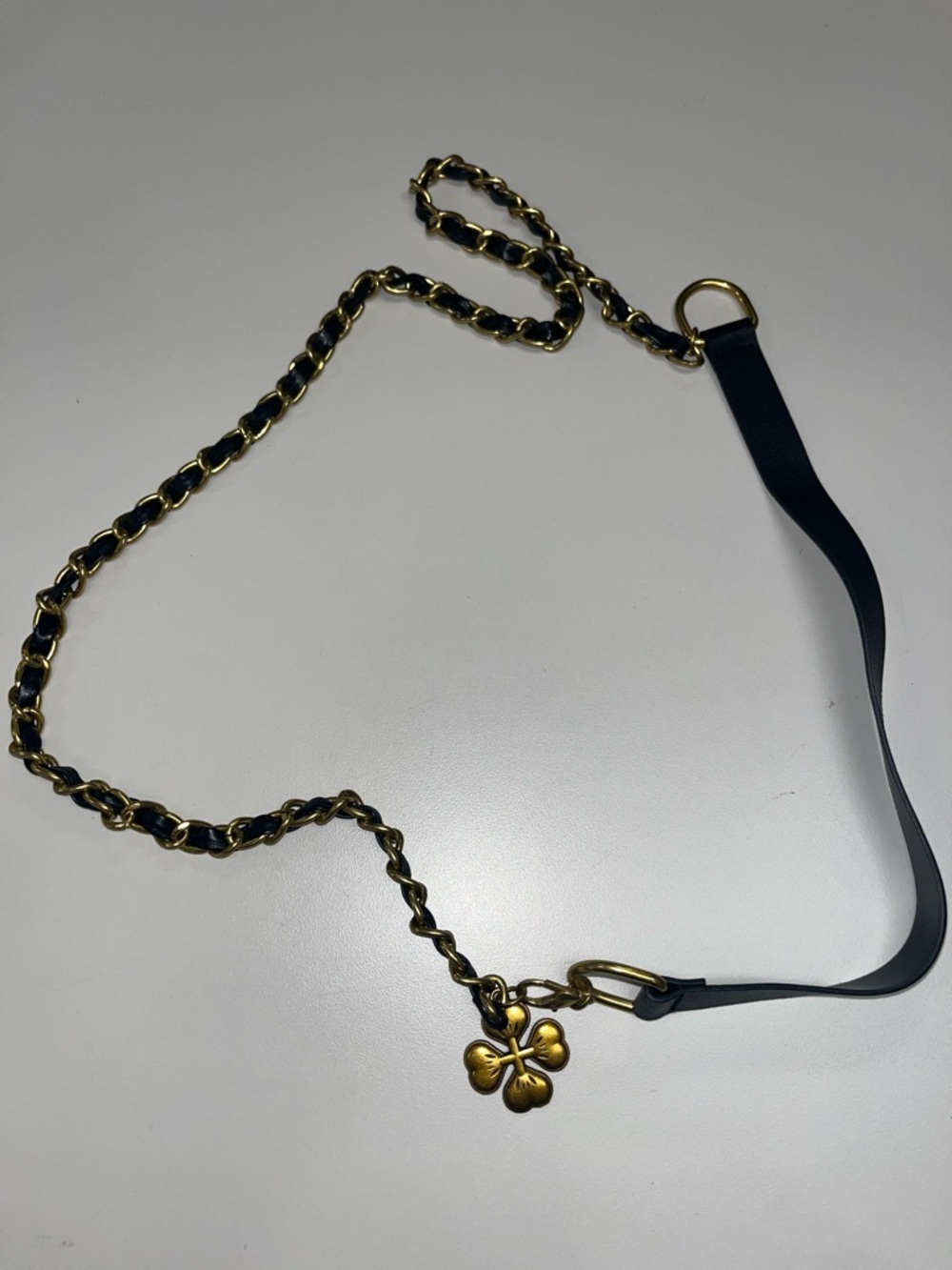 Source Unknown Black and Gold Chain Belt with Clover Charm